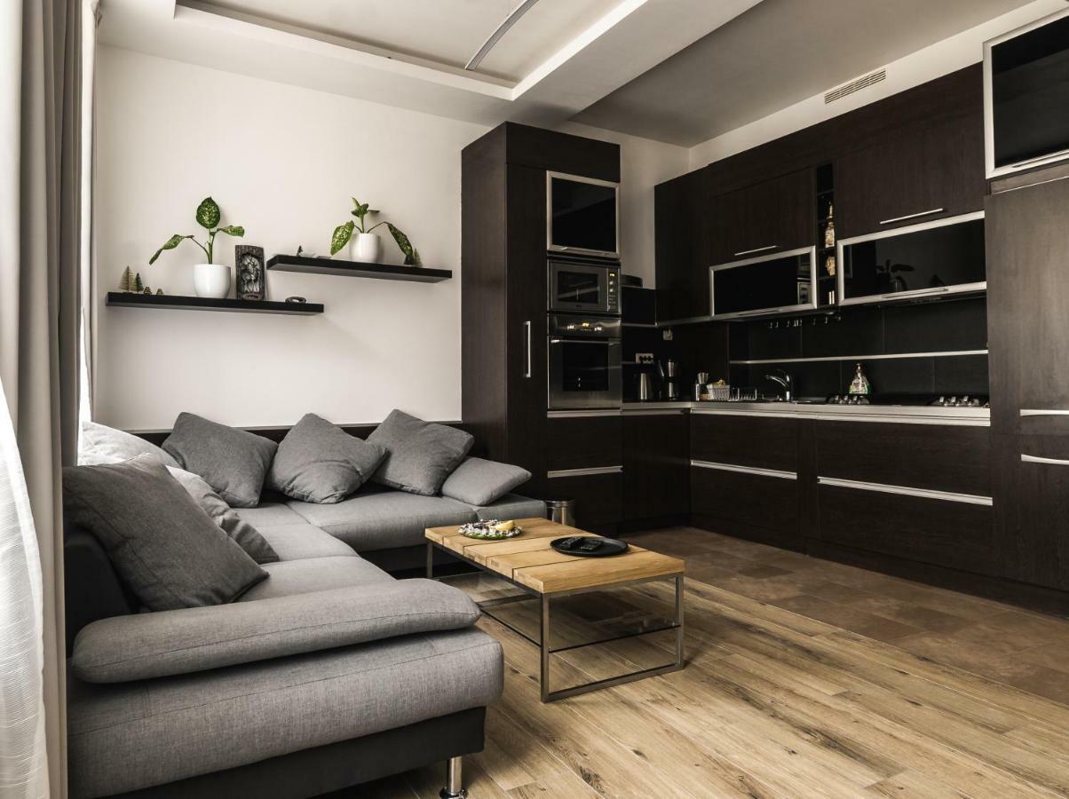 Dietrich Apartment *